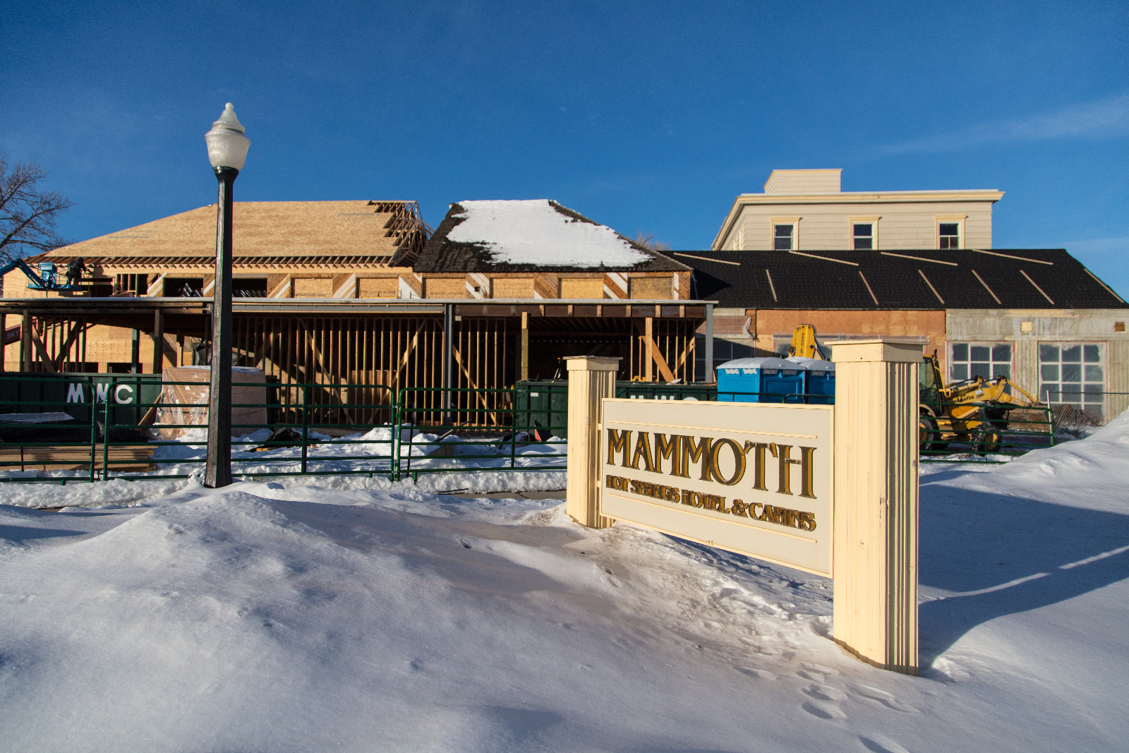 Mammoth Hot Springs Hotel And Cabins Yellowstone Reservations